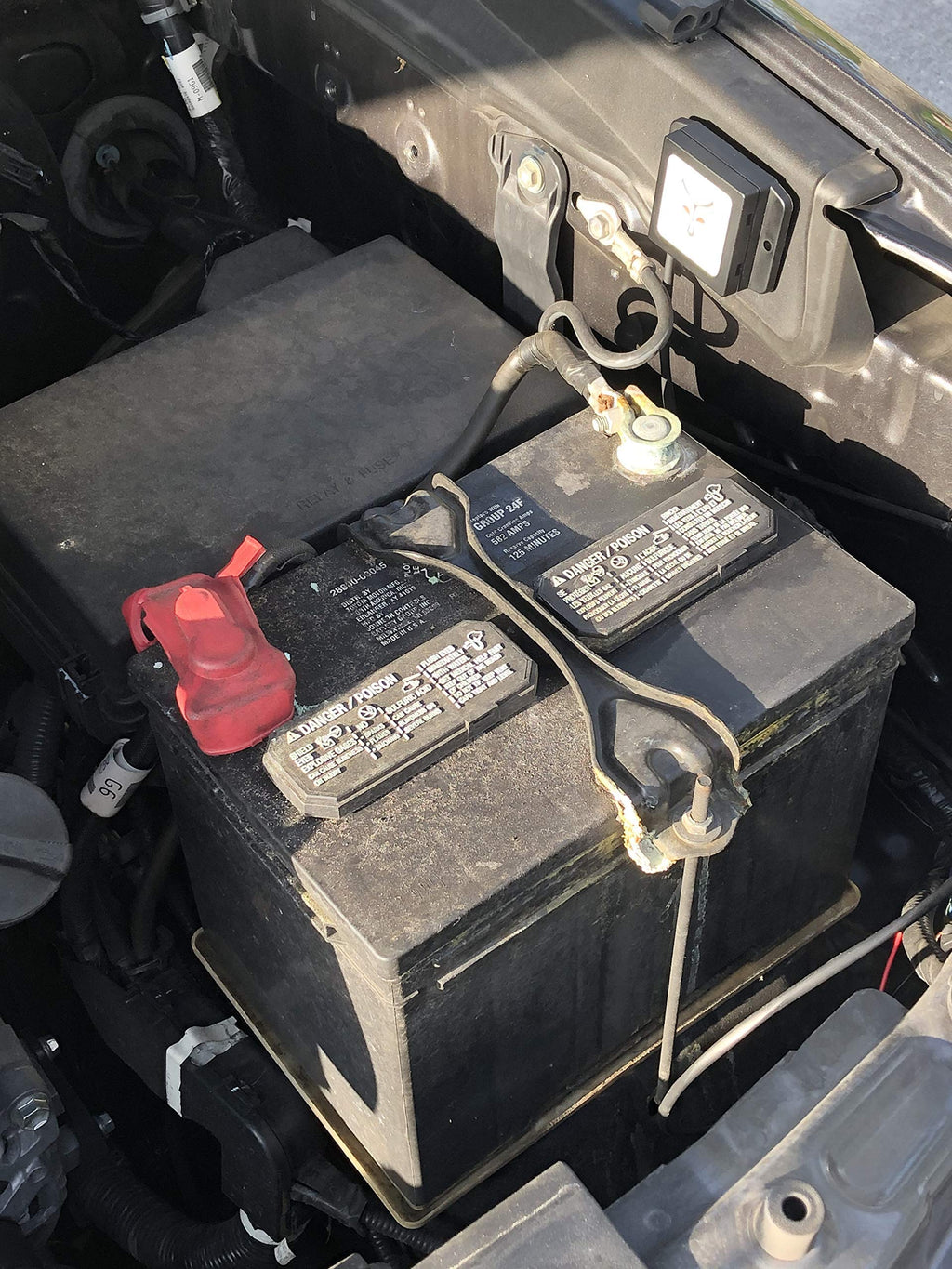12V DC Vehicle Surge Protector Q29970